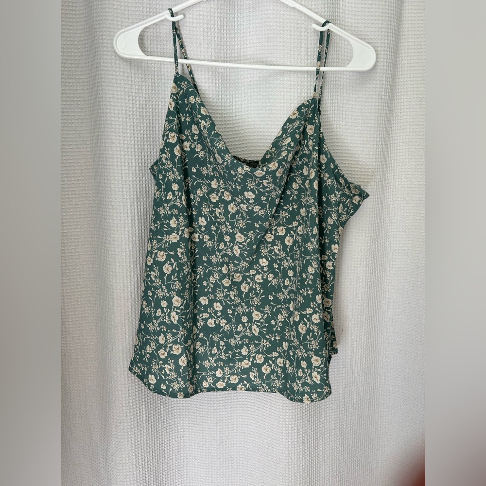 NWT Wishlist Apparel women’s‎ L top